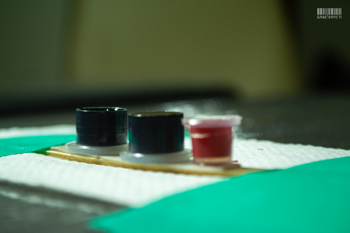 CENA 8: Close na tinta