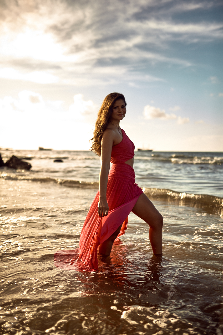 Joana Borboleta veio dos Estados Unidos para um ensaio especial na Praia do Mucuripe. Aproveitando a maré baixa e os corais, criamos imagens únicas e memoráveis. Ela encontrou meu trabalho no Google e agora tem lindas memórias desse momento
