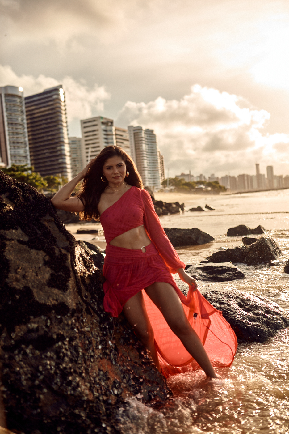 Joana Borboleta veio dos Estados Unidos para um ensaio especial na Praia do Mucuripe. Aproveitando a maré baixa e os corais, criamos imagens únicas e memoráveis. Ela encontrou meu trabalho no Google e agora tem lindas memórias desse momento