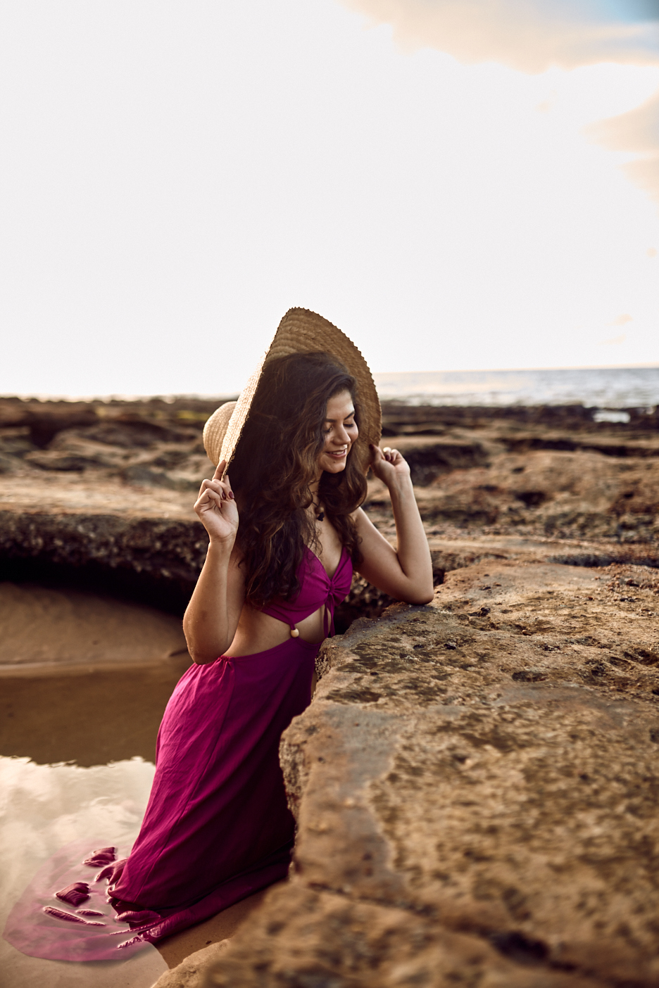 Joana Borboleta veio dos Estados Unidos para um ensaio especial na Praia do Mucuripe. Aproveitando a maré baixa e os corais, criamos imagens únicas e memoráveis. Ela encontrou meu trabalho no Google e agora tem lindas memórias desse momento