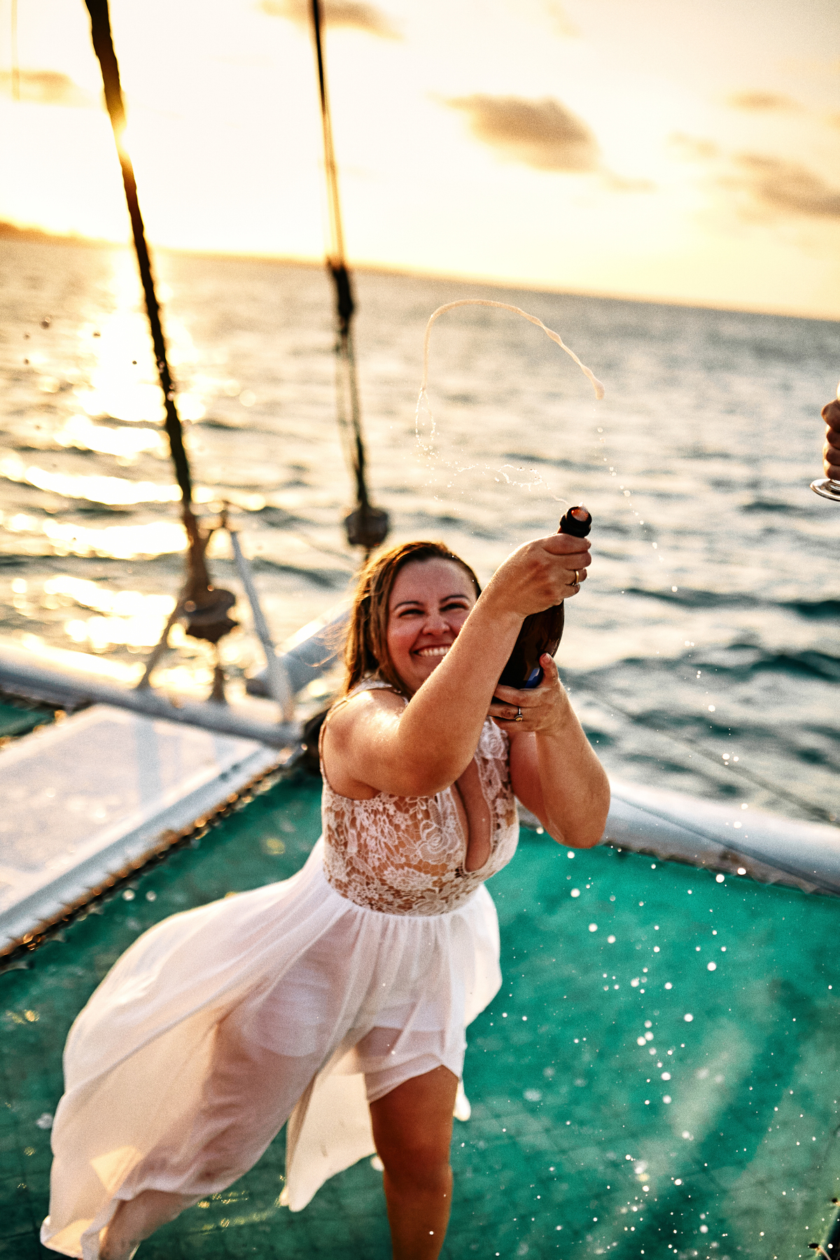 Do Marina Park Hotel à Praia do Mucuripe, celebramos momentos incríveis com Paty Aline. Em um catamarã repleto de champagne, churrasco e sorrisos, registramos memórias inesquecíveis, eternizando uma conexão única em cada foto
