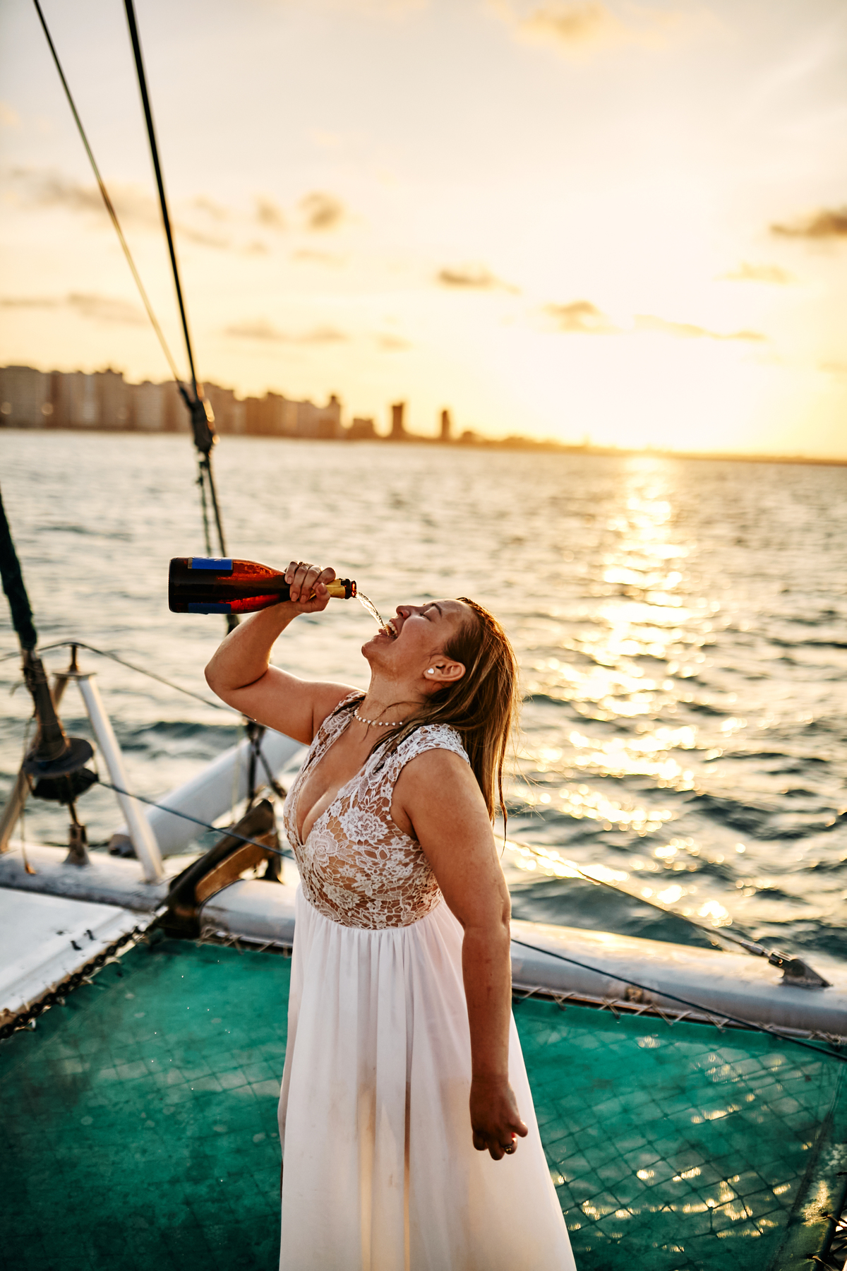 Do Marina Park Hotel à Praia do Mucuripe, celebramos momentos incríveis com Paty Aline. Em um catamarã repleto de champagne, churrasco e sorrisos, registramos memórias inesquecíveis, eternizando uma conexão única em cada foto