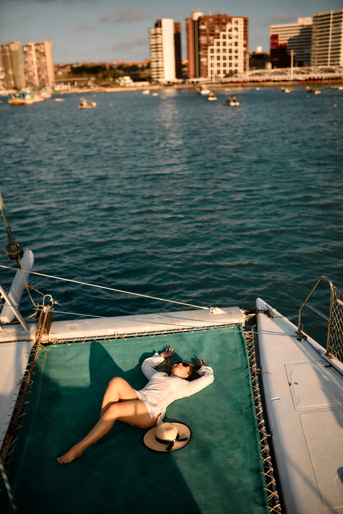 Do Marina Park Hotel à Praia do Mucuripe, celebramos momentos incríveis com Paty Aline. Em um catamarã repleto de champagne, churrasco e sorrisos, registramos memórias inesquecíveis, eternizando uma conexão única em cada foto