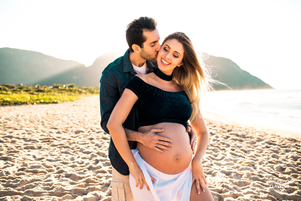 Ensaio de Gestante - Fotografia de Gestante - Ricardo Clavello Fotografia - Praia de Grumari