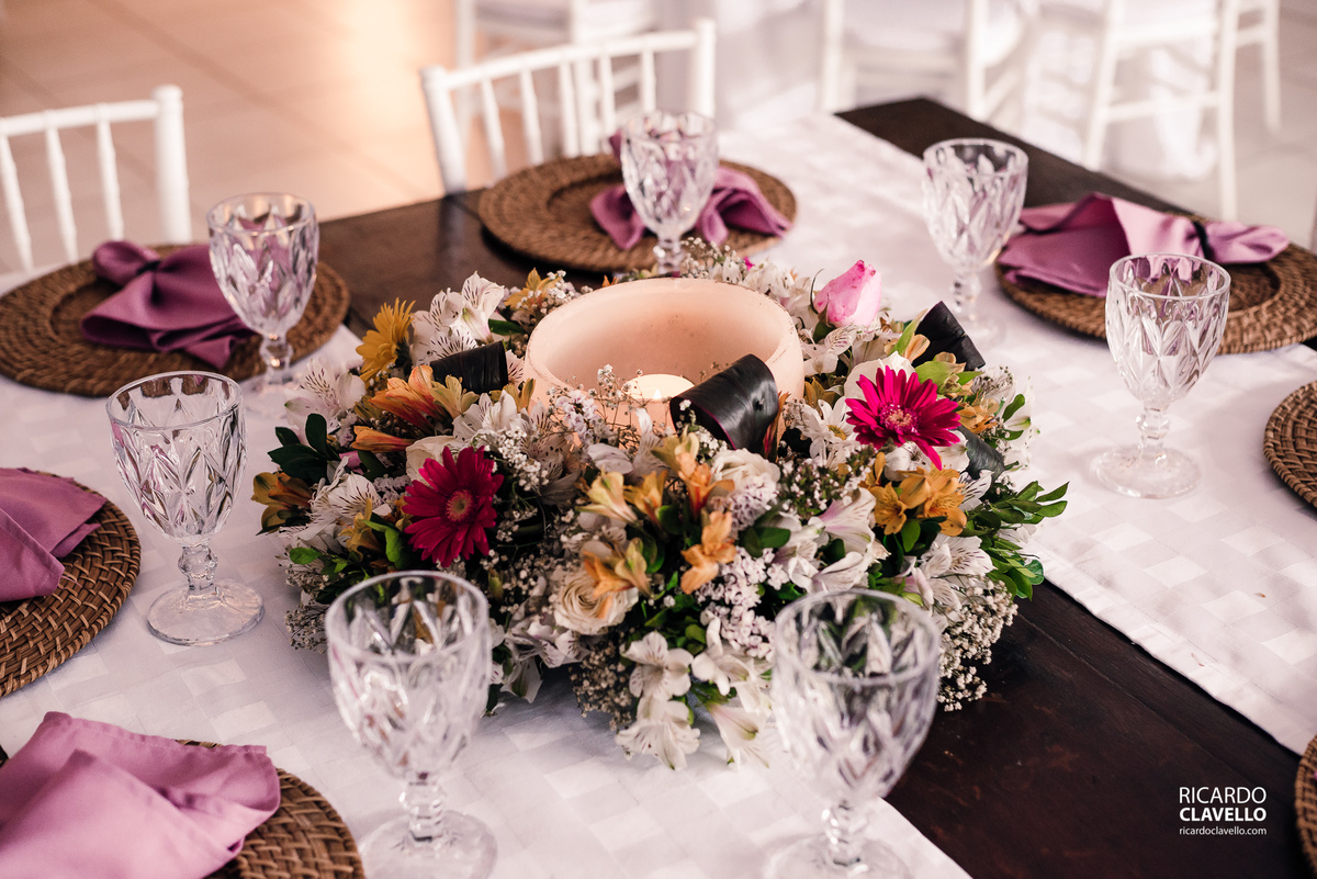 decoração do casamento no Espaço La Lunna Eventos - Fotografia de Casamento RJ - Fotografia de Casamento Niterói - Fotógrafo de Casamento RJ - Fotografia de Casamento JF - Fotografo Casamento - Melhores fotos de casamento