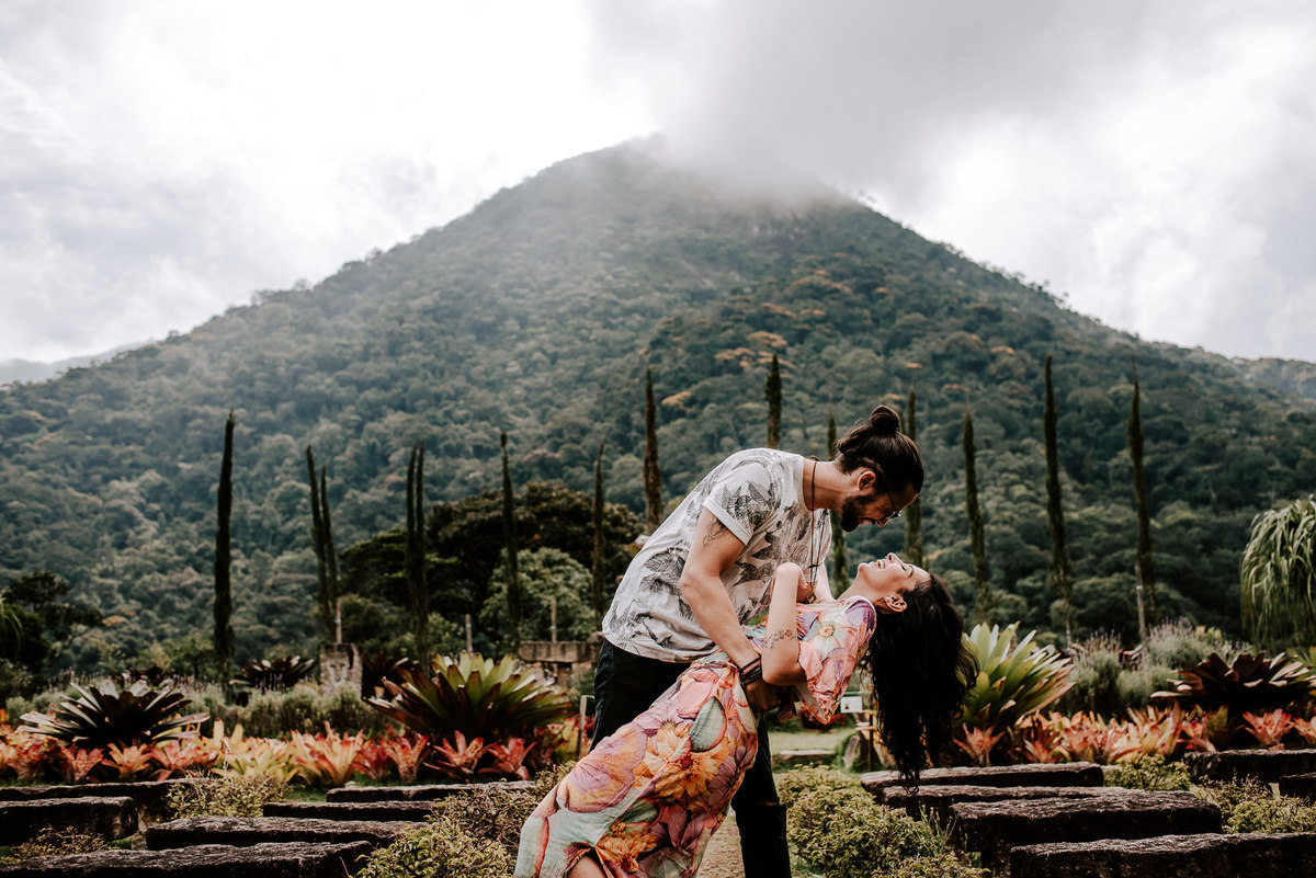 Ensaio de Casal - Pre Wedding - Fotografia de Casamento Juiz de Fora - Fotografia de Casamento JF - Fotografia de Casamento Niterói - Fotografia de Casamento RJ - Melhores Fotos de Casamento - Petrópolis
