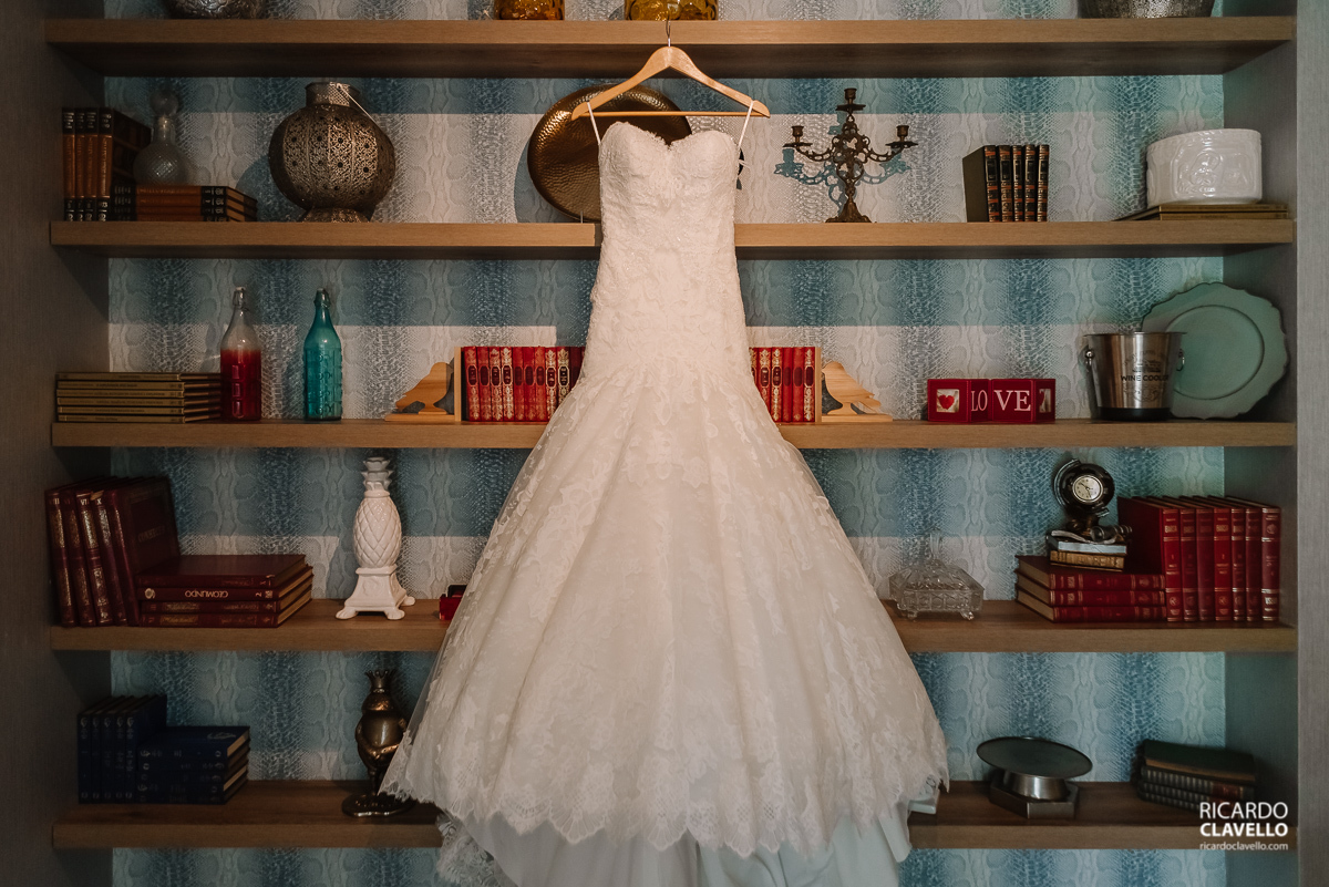 vestido da noiva - Fotografia de Casamento - Fotografia de Casamento RJ - Fotografia de Casamento Niterói - Fotografia de Casamento JF - Melhores Fotos de Casamento - Fotógrafo de Casamento RJ - Fotógrafo de Casamento Juiz de Fora - Fotógrafo Juiz de Fora