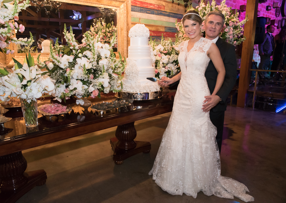 Fotografia de casamento da Verônica e Roberto - Fotografias de casamento em Alphaville SP - No Armazém 465