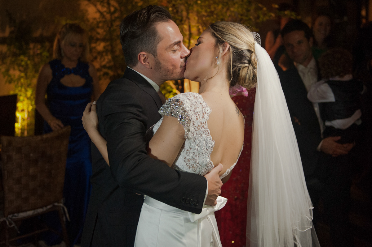 O Amor!!! casamento Carol e Thiago - Fotografia de casamento top em São Paulo SP Fotografamos o casal em Alphaville, muita alegria com esse casal fantástico!