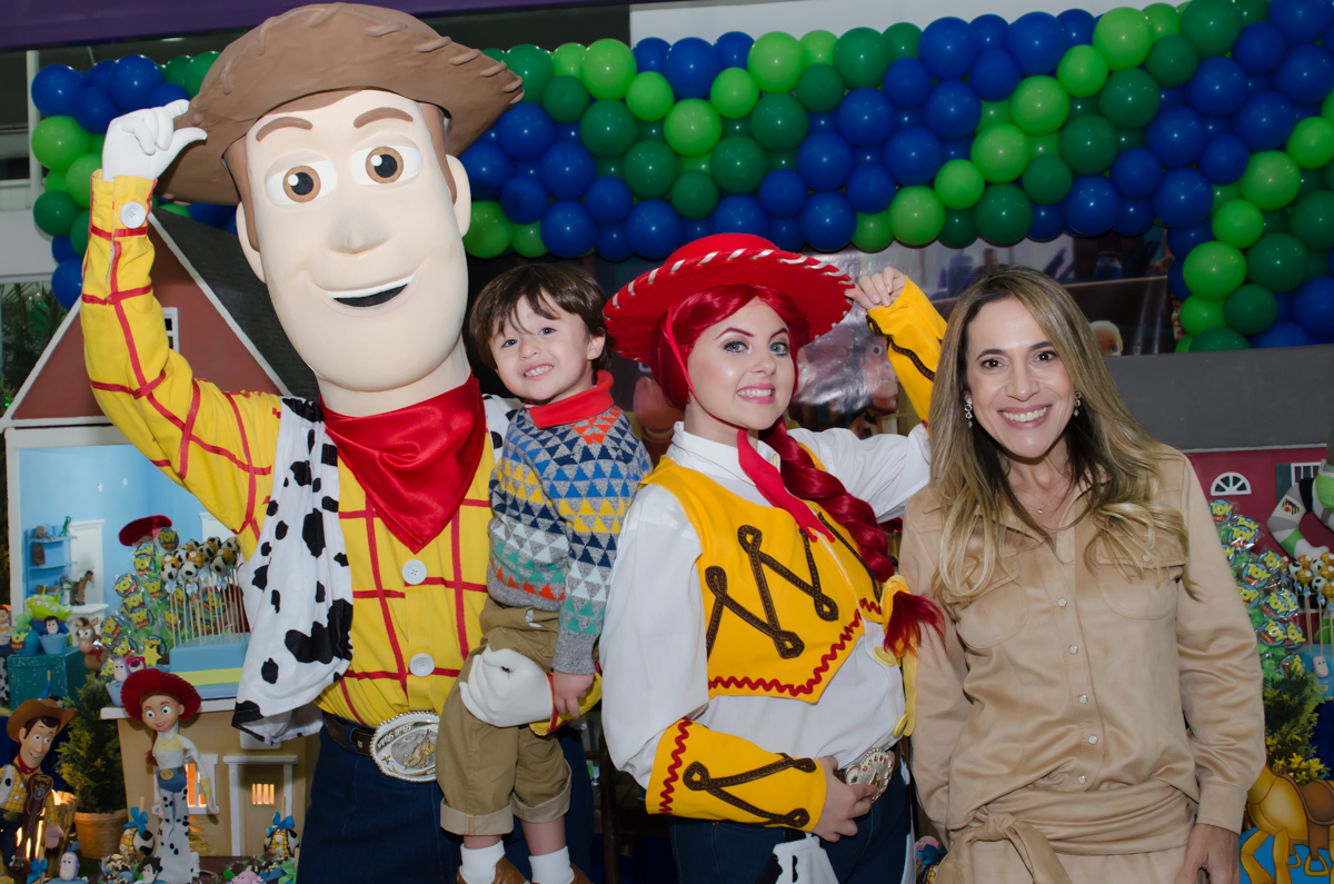 Fotografias do Enzo 3 anos - Festa de 3 anos do Enzo - fotografia e vídeo dessa festa infantil Maravilhosa.