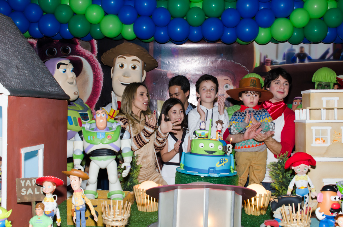 Fotografias do Enzo 3 anos - Festa de 3 anos do Enzo - fotografia e vídeo dessa festa infantil Maravilhosa.