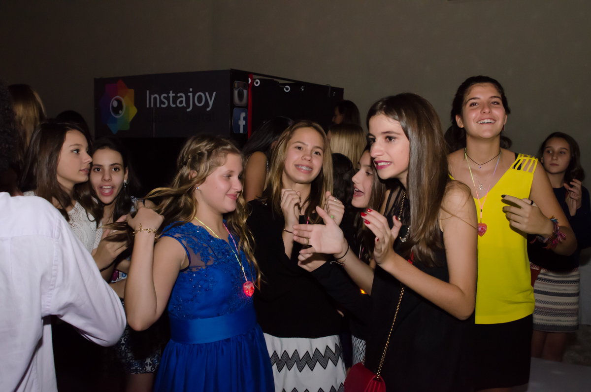 Fotografia da Camila e seu Bat Mitzvah feitas pela Geniphoto em SP