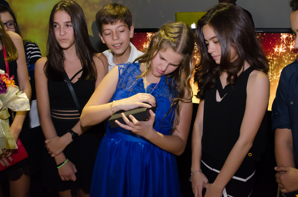 Fotografia da Camila e seu Bat Mitzvah feitas pela Geniphoto em SP