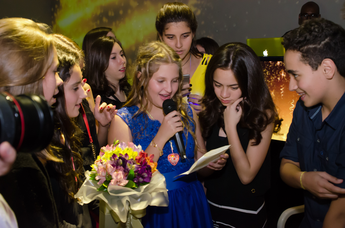 Fotografia da Camila e seu Bat Mitzvah feitas pela Geniphoto em SP