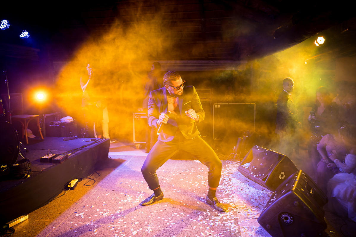 naldo benny atração na pista Vale dos Desejos Fernanda e Leo