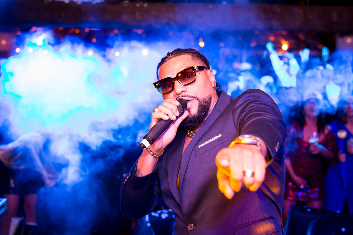 naldo benny atração na pista Vale dos Desejos Fernanda e Leo