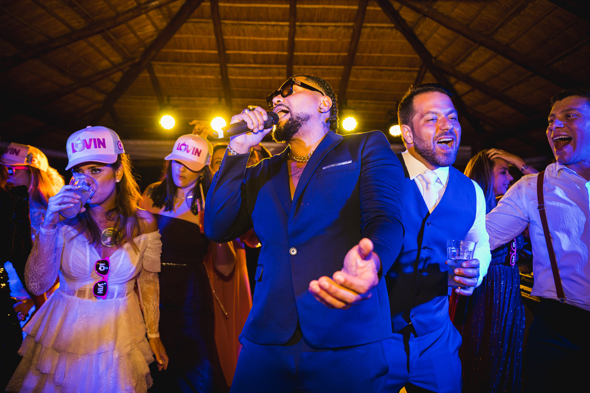 naldo benny atração na pista Vale dos Desejos Fernanda e Leo