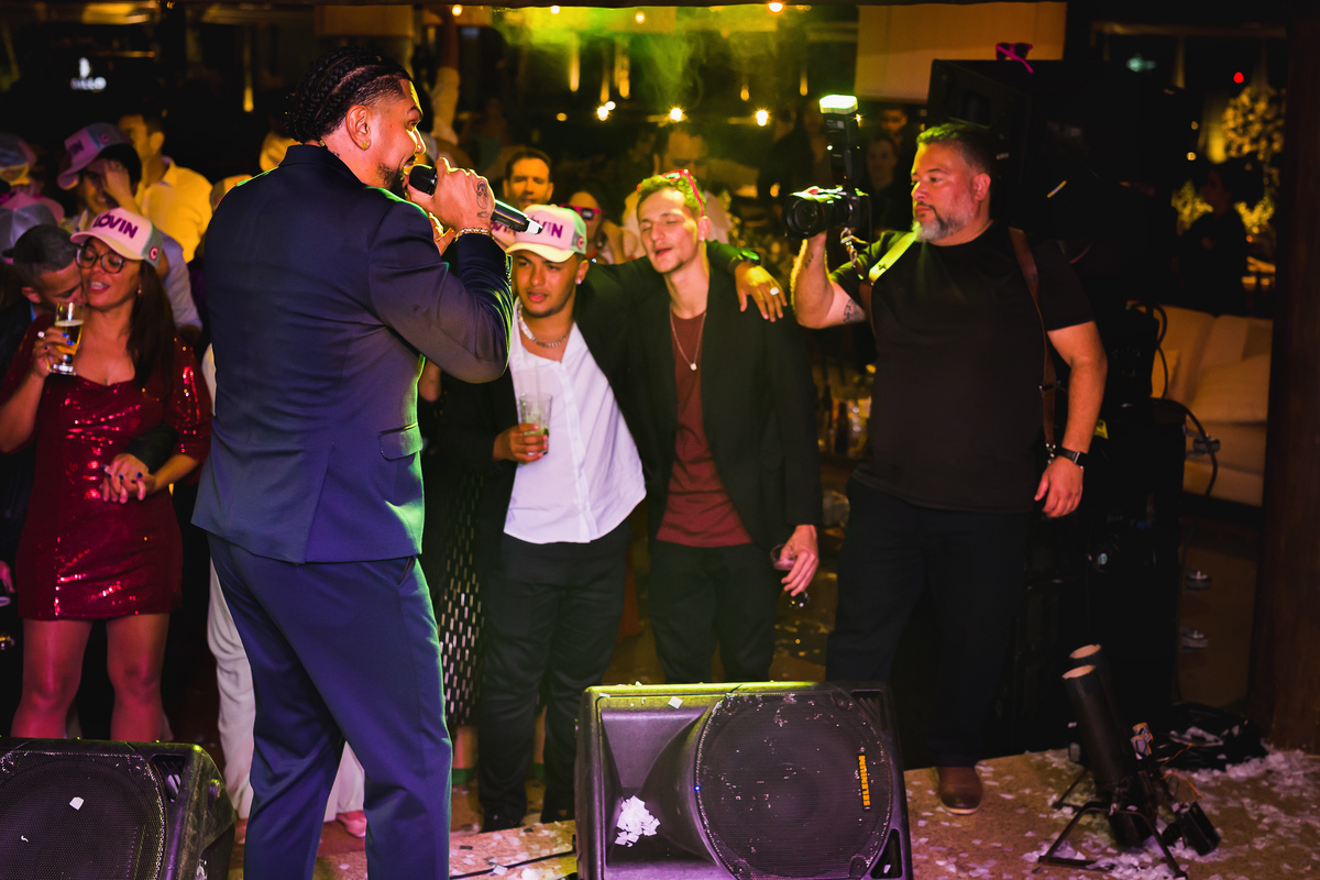 fotografo bruno mattos e naldo benny atração na pista Vale dos Desejos Fernanda e Leo