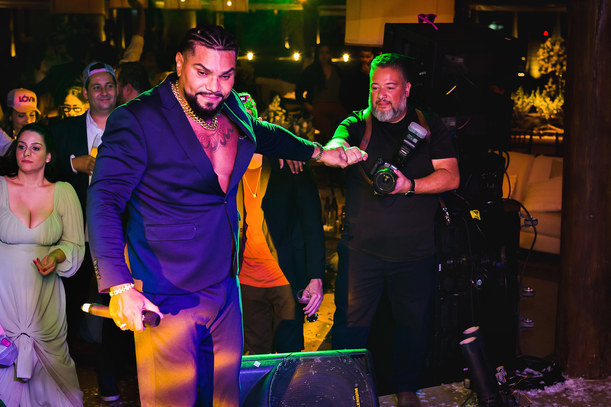 fotografo bruno mattos e naldo benny atração na pista Vale dos Desejos Fernanda e Leo