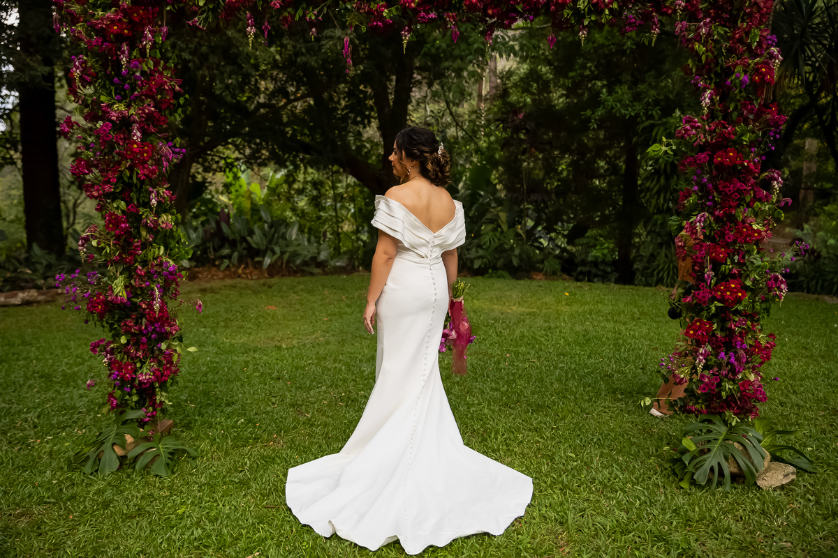 retratos noiva casamento de Raquel e Marcelo no Casa do Lago Enfesta