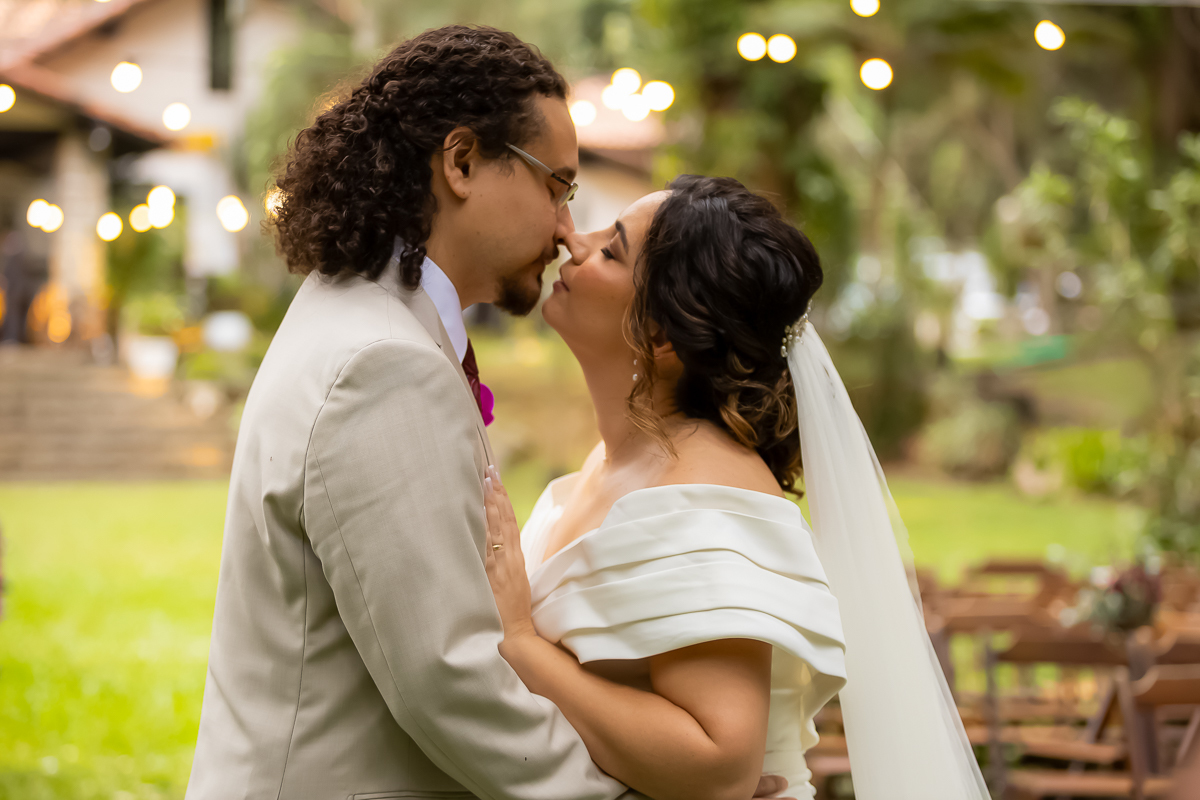 retratos casamento de Raquel e Marcelo no Casa do Lago Enfesta