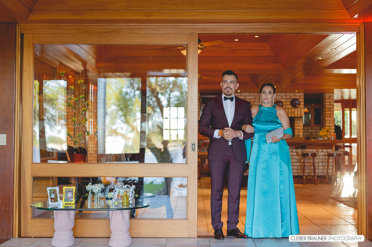 Linca casamento ao ar livre realizado em Porto Alegre, fotos feitas pelo fotógrafo de Caxias do Sul Cleber Brauner, Bento Gonçalves