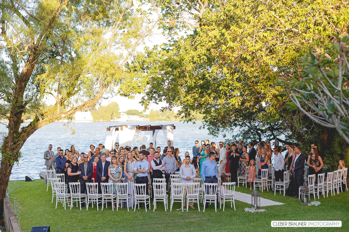 Linca casamento ao ar livre realizado em Porto Alegre, fotos feitas pelo fotógrafo de Caxias do Sul Cleber Brauner, Bento Gonçalves