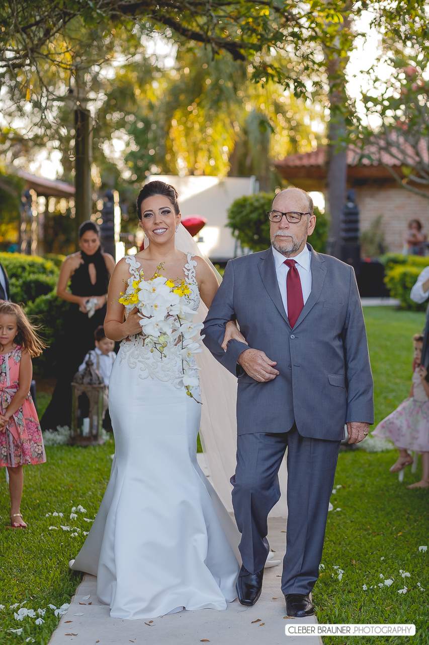 Linca casamento ao ar livre realizado em Porto Alegre, fotos feitas pelo fotógrafo de Caxias do Sul Cleber Brauner, Bento Gonçalves