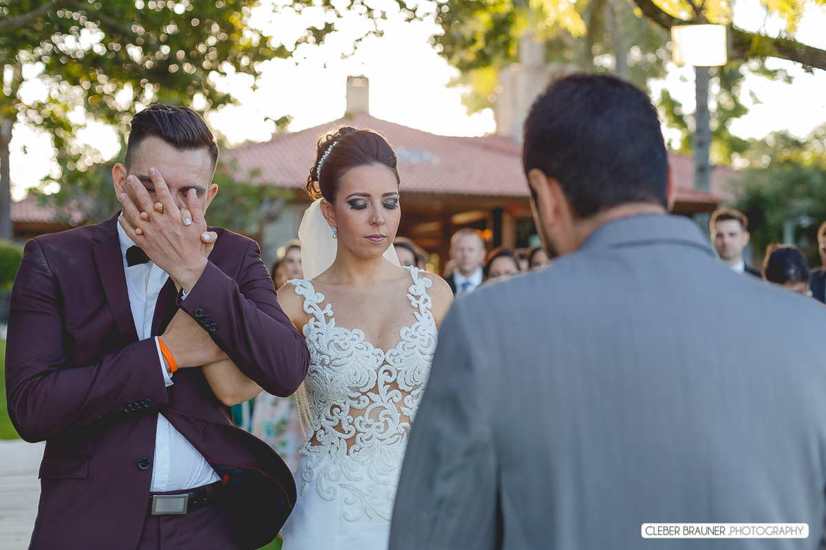 Linca casamento ao ar livre realizado em Porto Alegre, fotos feitas pelo fotógrafo de Caxias do Sul Cleber Brauner, Bento Gonçalves