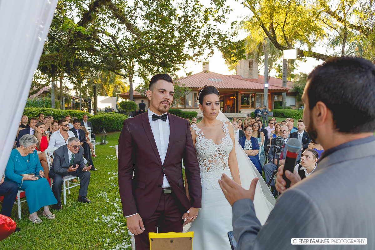 Linca casamento ao ar livre realizado em Porto Alegre, fotos feitas pelo fotógrafo de Caxias do Sul Cleber Brauner, Bento Gonçalves