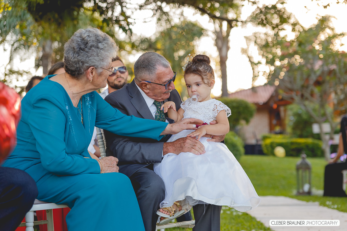 Linca casamento ao ar livre realizado em Porto Alegre, fotos feitas pelo fotógrafo de Caxias do Sul Cleber Brauner, Bento Gonçalves