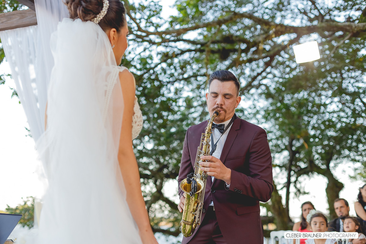 Linca casamento ao ar livre realizado em Porto Alegre, fotos feitas pelo fotógrafo de Caxias do Sul Cleber Brauner, Bento Gonçalves