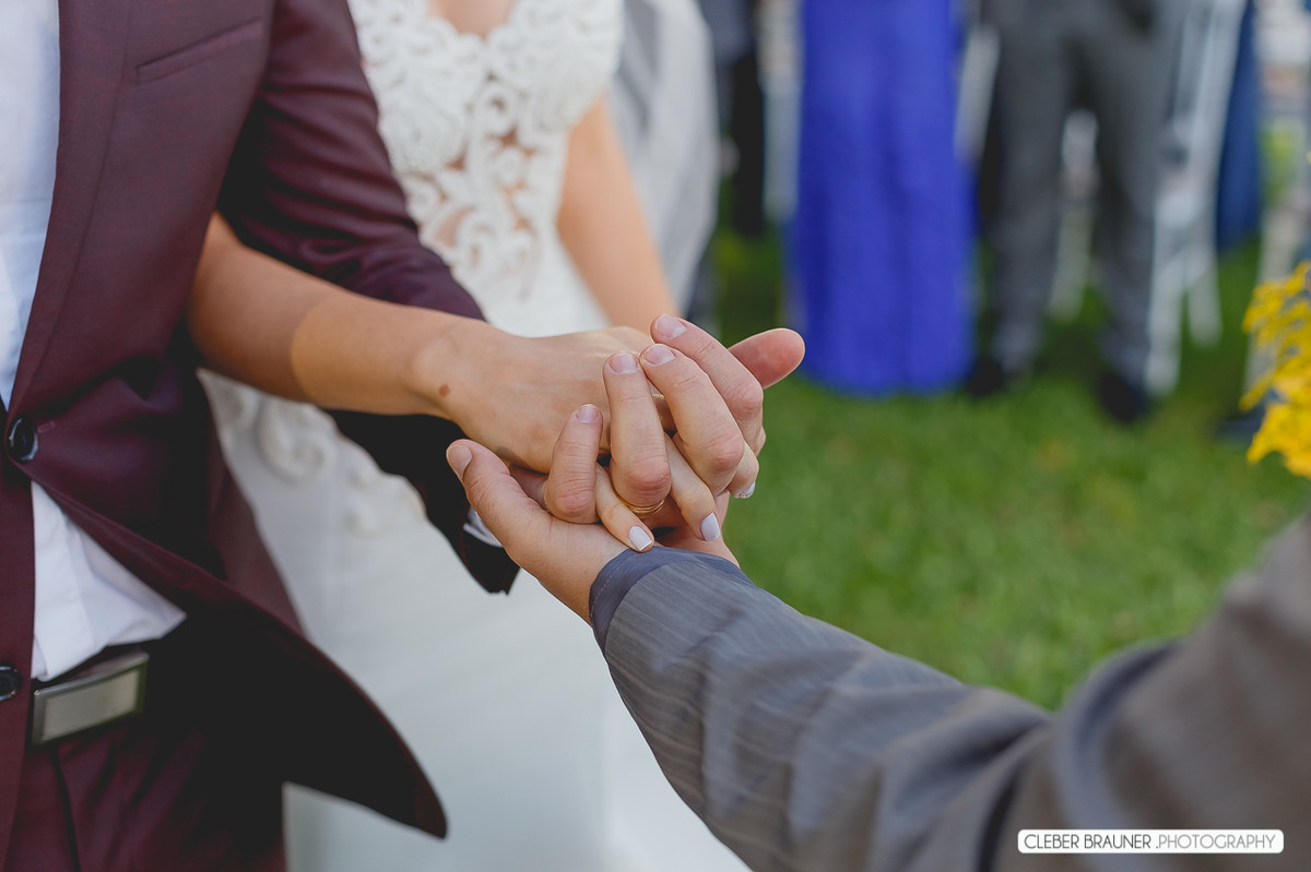 Linca casamento ao ar livre realizado em Porto Alegre, fotos feitas pelo fotógrafo de Caxias do Sul Cleber Brauner, Bento Gonçalves