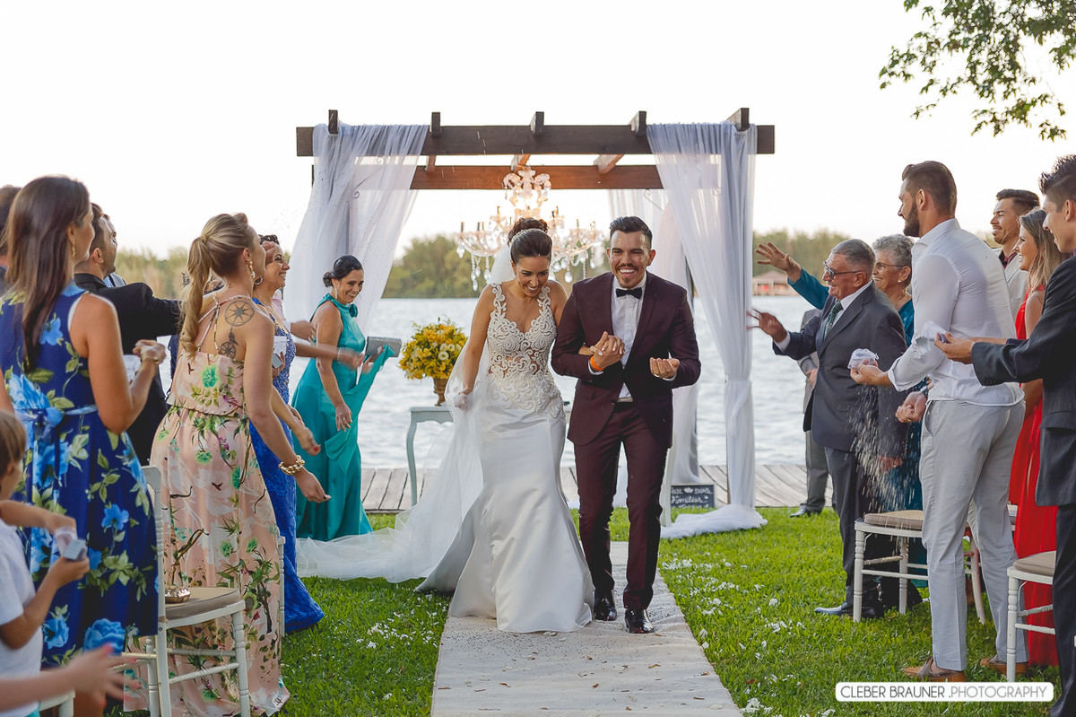 Linca casamento ao ar livre realizado em Porto Alegre, fotos feitas pelo fotógrafo de Caxias do Sul Cleber Brauner, Bento Gonçalves