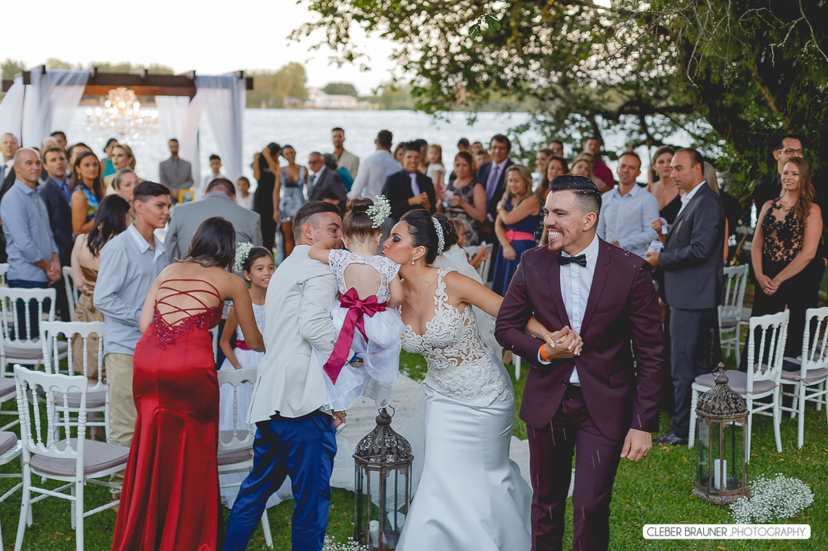 Linca casamento ao ar livre realizado em Porto Alegre, fotos feitas pelo fotógrafo de Caxias do Sul Cleber Brauner, Bento Gonçalves