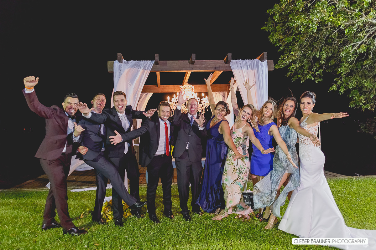 Linca casamento ao ar livre realizado em Porto Alegre, fotos feitas pelo fotógrafo de Caxias do Sul Cleber Brauner, Bento Gonçalves