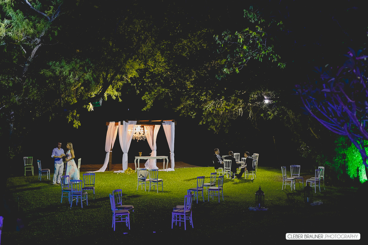Linca casamento ao ar livre realizado em Porto Alegre, fotos feitas pelo fotógrafo de Caxias do Sul Cleber Brauner, Bento Gonçalves