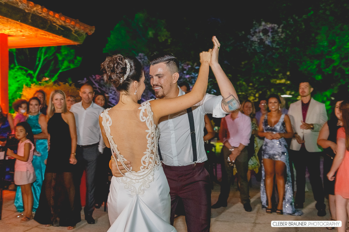 Linca casamento ao ar livre realizado em Porto Alegre, fotos feitas pelo fotógrafo de Caxias do Sul Cleber Brauner, Bento Gonçalves
