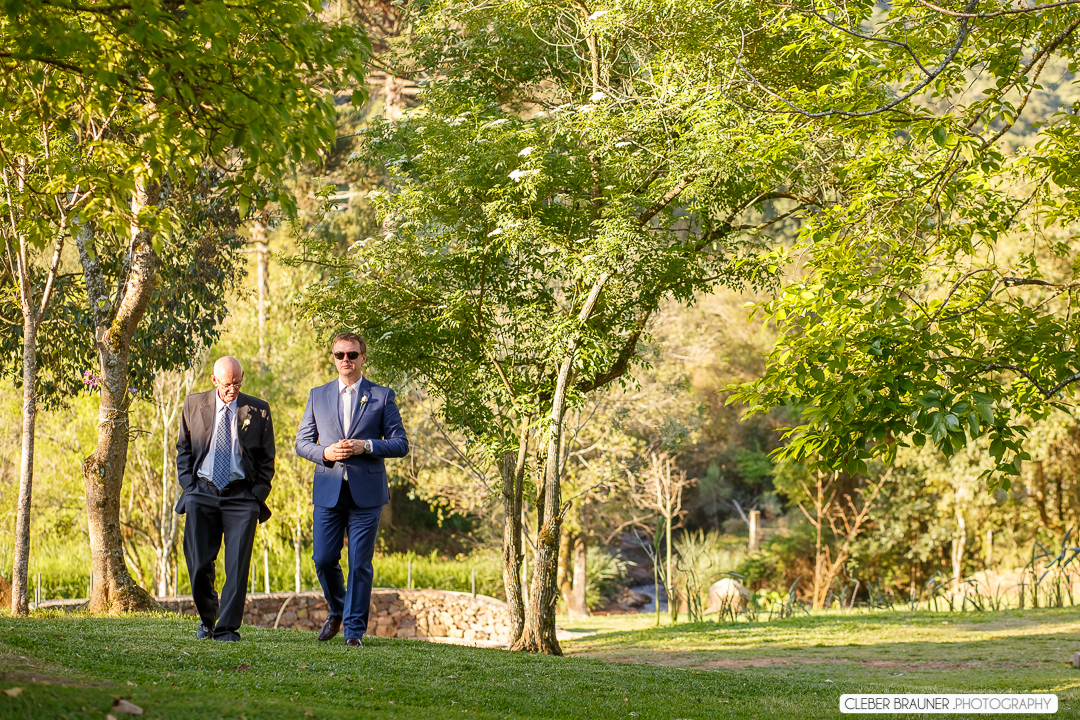 Lindo casamento realizado na Serra Gaúcho, casamento onde noivo e noiva lindos, Fotos raelizadas pelo fotógrafo de caxias do sul, Cleber Brauner