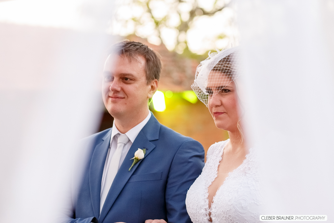 Lindo casamento realizado na Serra Gaúcho, casamento onde noivo e noiva lindos, Fotos raelizadas pelo fotógrafo de caxias do sul, Cleber Brauner