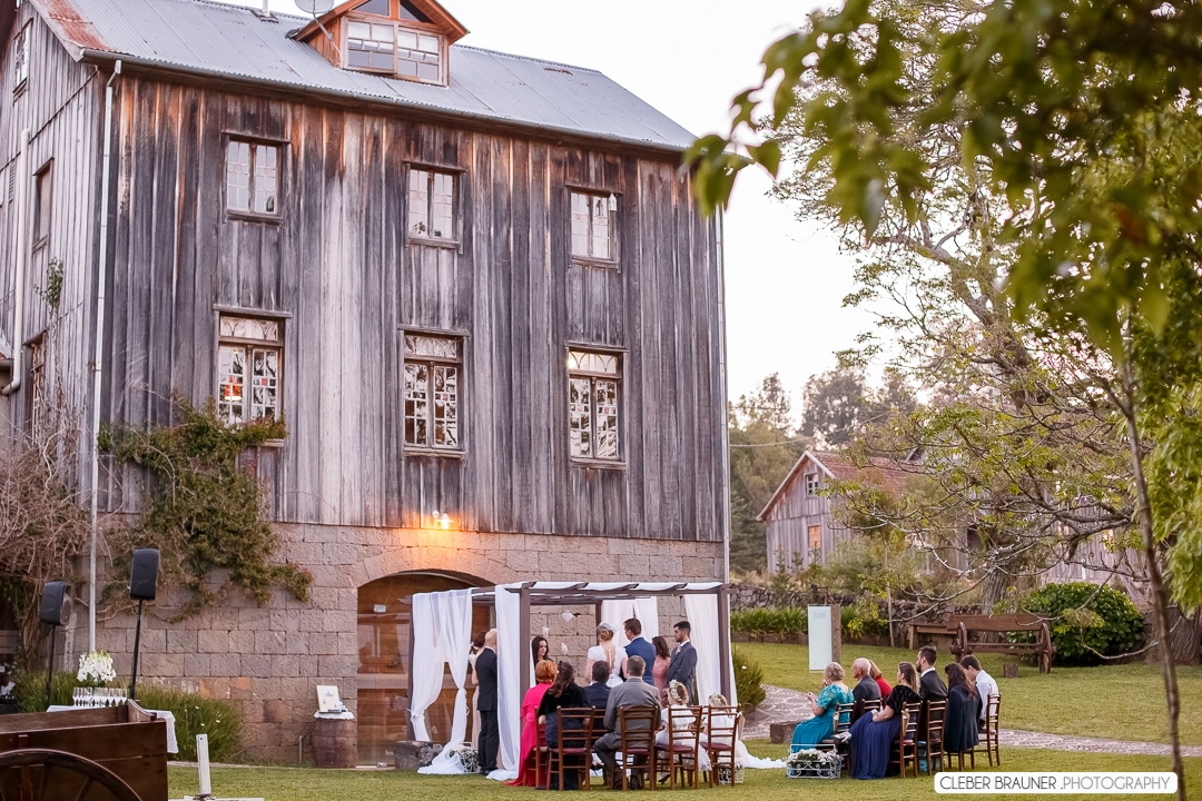 Lindo casamento realizado na Serra Gaúcho, casamento onde noivo e noiva lindos, Fotos raelizadas pelo fotógrafo de caxias do sul, Cleber Brauner
