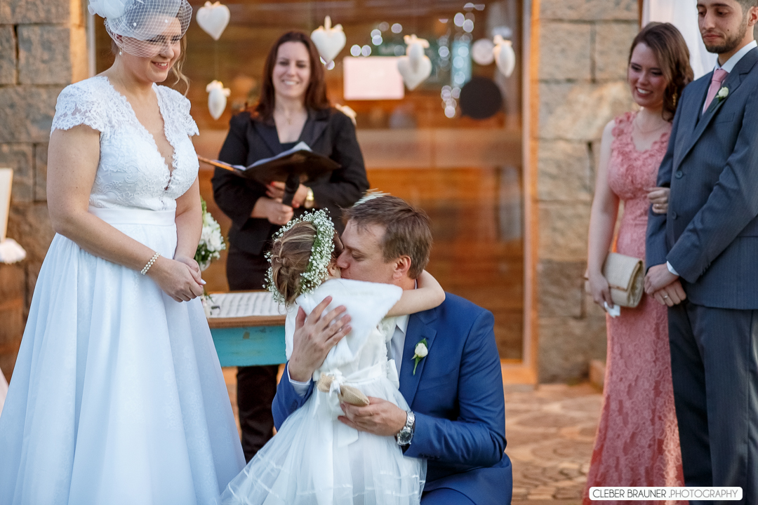 Lindo casamento realizado na Serra Gaúcho, casamento onde noivo e noiva lindos, Fotos raelizadas pelo fotógrafo de caxias do sul, Cleber Brauner
