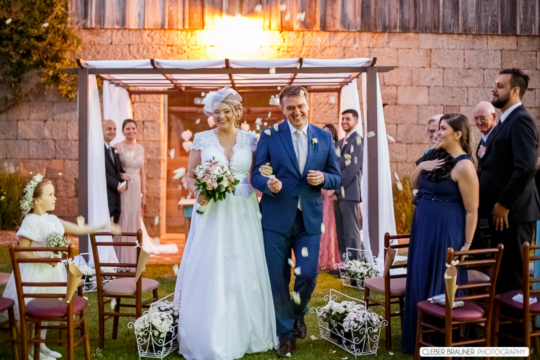 Lindo casamento realizado na Serra Gaúcho, casamento onde noivo e noiva lindos, Fotos raelizadas pelo fotógrafo de caxias do sul, Cleber Brauner