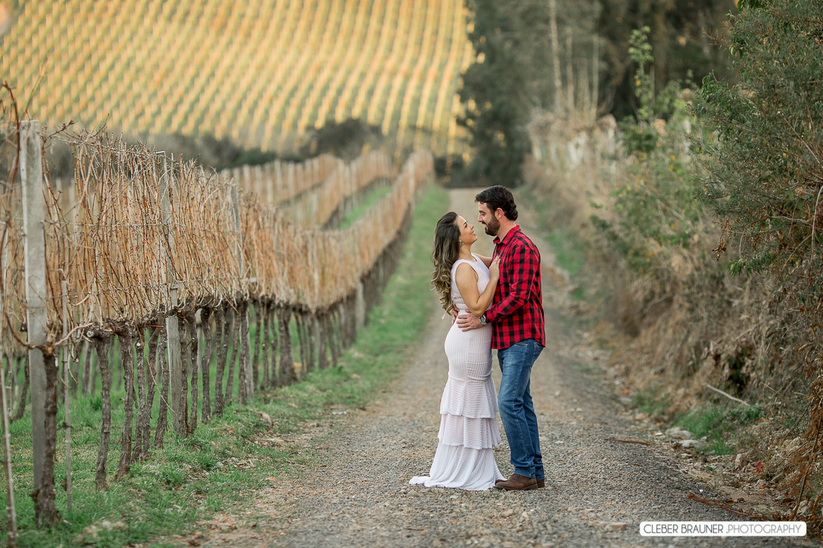 lINDO ENSAIO FOTOGRAFICO NO VALE dos vinhedos em bento gonçalves, fotografado pelo fotografo de casamento cleber Brauner