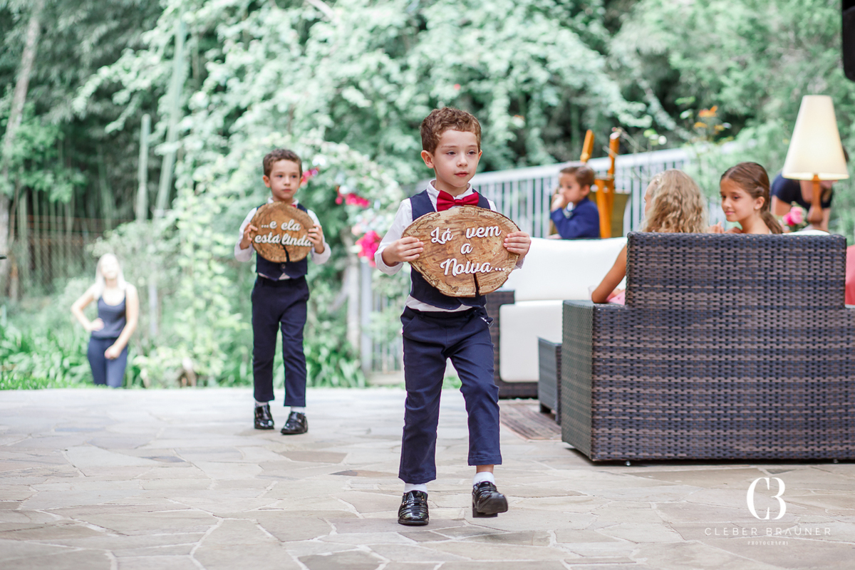 Lindo casamento realizado na Villa Tuiuty em Bento Gonçalves Rs, fotografado por Cleber Brauner, fotógrafo de casamento de Garibaldi e Porto alegre. Fotos do ensaio e trash the dress no site