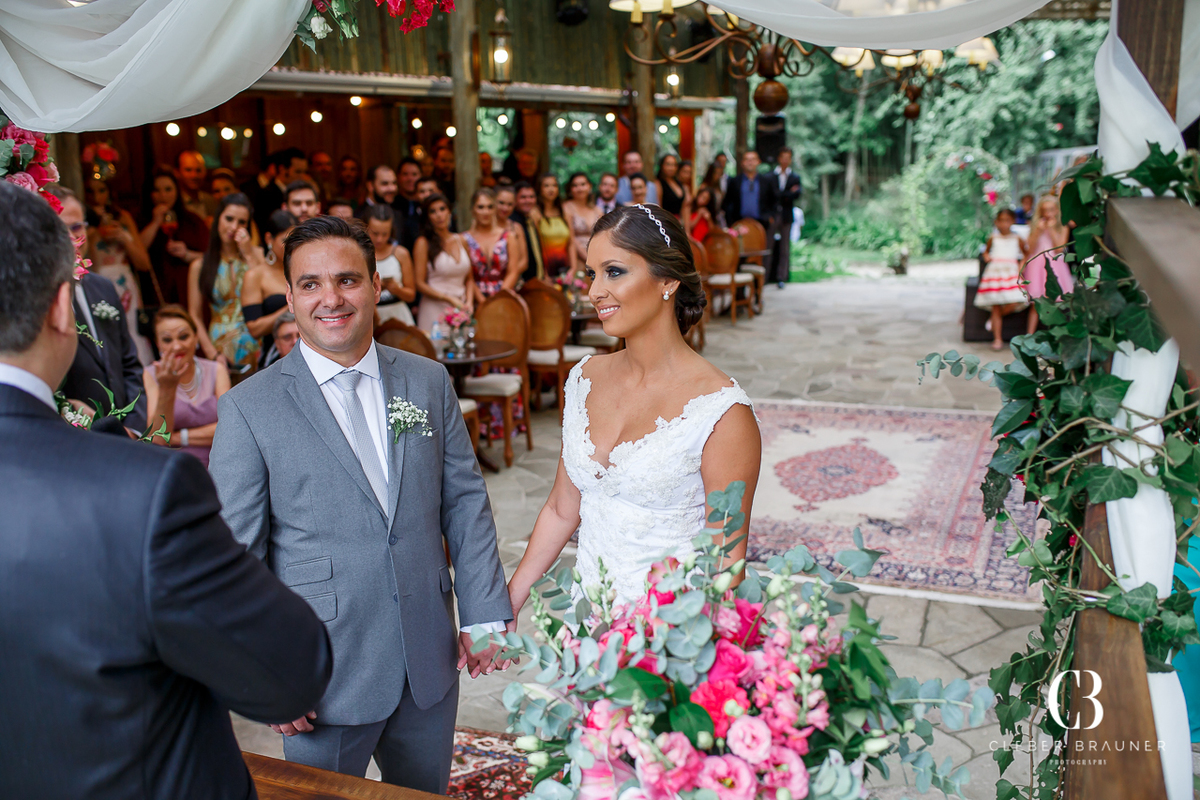 Lindo casamento realizado na Villa Tuiuty em Bento Gonçalves Rs, fotografado por Cleber Brauner, fotógrafo de casamento de Garibaldi e Porto alegre. Fotos do ensaio e trash the dress no site