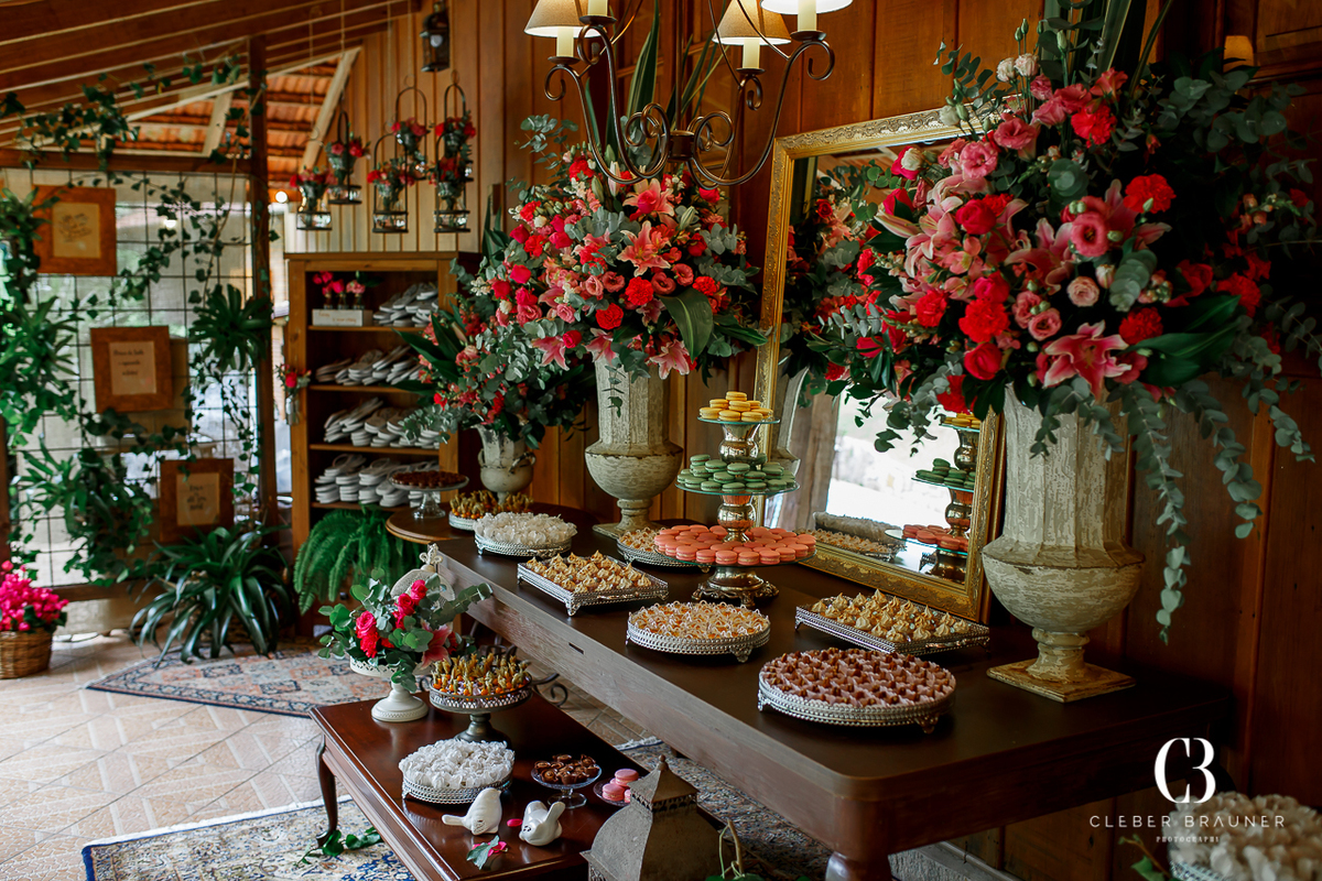 Lindo casamento realizado na Villa Tuiuty em Bento Gonçalves Rs, fotografado por Cleber Brauner, fotógrafo de casamento de Garibaldi e Porto alegre. Fotos do ensaio e trash the dress no site