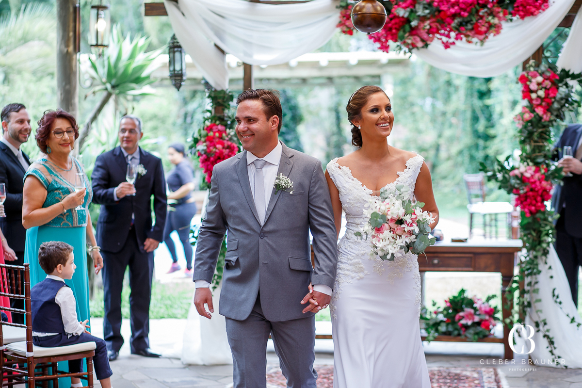 Lindo casamento realizado na Villa Tuiuty em Bento Gonçalves Rs, fotografado por Cleber Brauner, fotógrafo de casamento de Garibaldi e Porto alegre. Fotos do ensaio e trash the dress no site