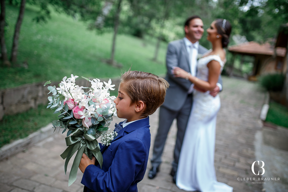 Lindo casamento realizado na Villa Tuiuty em Bento Gonçalves Rs, fotografado por Cleber Brauner, fotógrafo de casamento de Garibaldi e Porto alegre. Fotos do ensaio e trash the dress no site