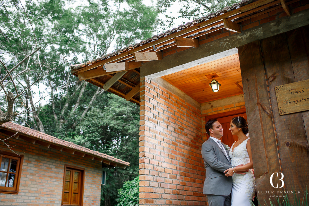Lindo casamento realizado na Villa Tuiuty em Bento Gonçalves Rs, fotografado por Cleber Brauner, fotógrafo de casamento de Garibaldi e Porto alegre. Fotos do ensaio e trash the dress no site